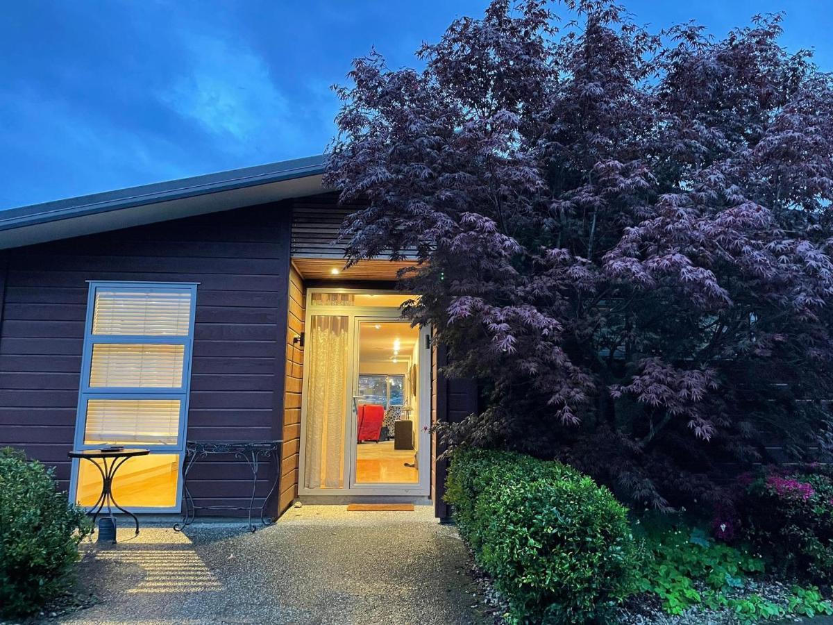 Peninsular Lakefront Queenstown Exterior photo