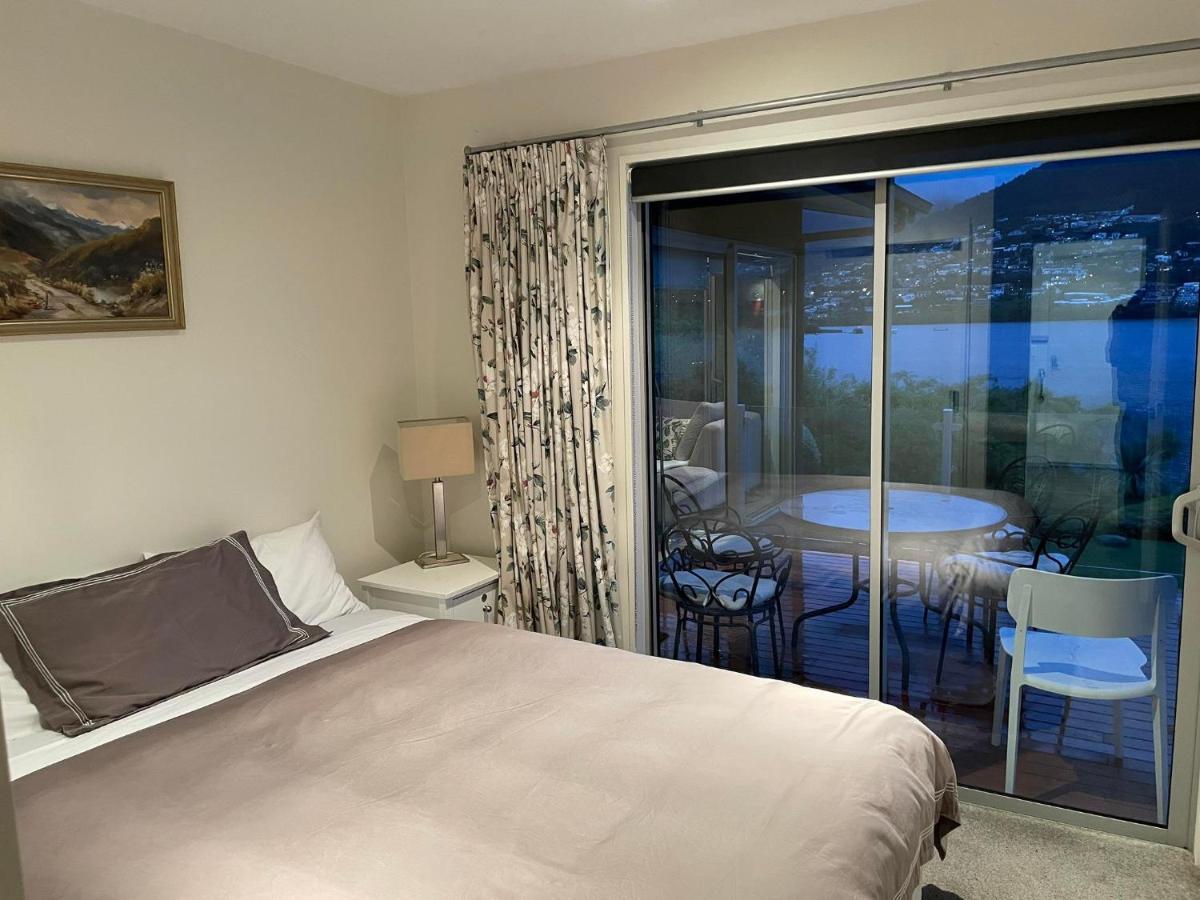 Peninsular Lakefront Queenstown Exterior photo